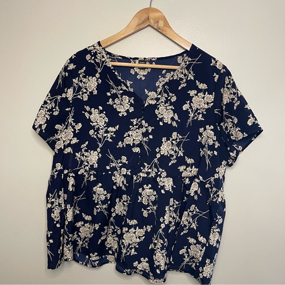 Blue Floral Short Sleeved Blouse - Picture 2 of 7
